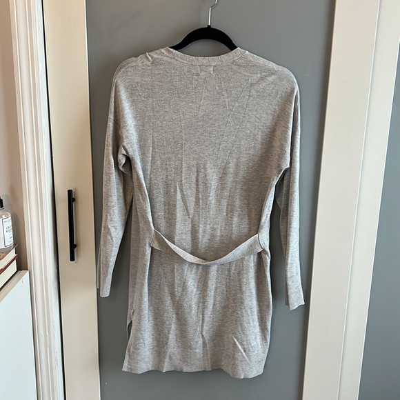 EUC a new day Longline Gray Sweater size small - Picture 2 of 4